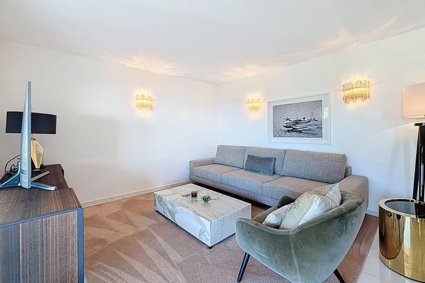Superbe appartement de 3 pièces rénové avec vue mer - Photo 1