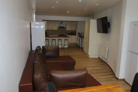 Park view, Stonebow house Block, St. Botolphs Crescent, Lincoln, Lincolnshire, LN5 8AZ - Photo 5