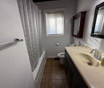 For Lease - 1380 Sarcee Street, Oshawa, Ontario - Photo 1