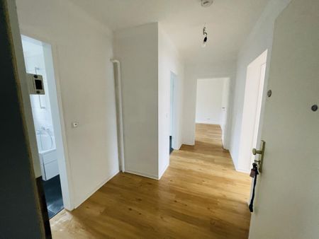 Helle und Freundlich! Modernisierte 3-Zimmer-Wohnung sucht neuen Mieter! - Foto 3