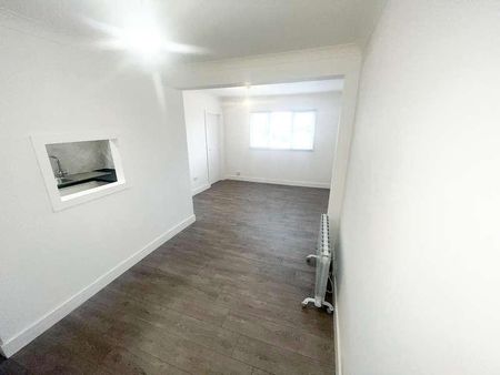 Pound Lane, Bowers Gifford, SS13 - Photo 3