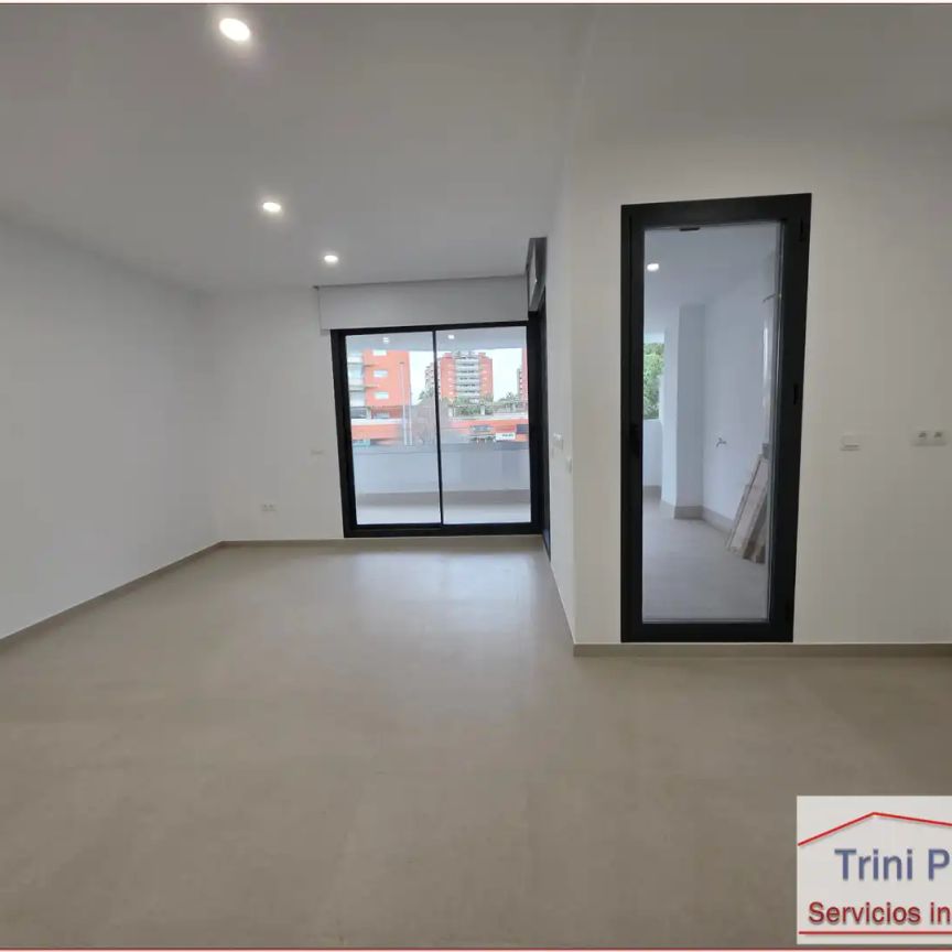 Piso de alquiler en Calle la Rambla de Almería, 1, Bellavista - Photo 1