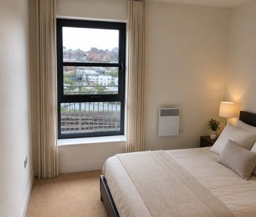 1 Bed Flat, Commercial Road, E14 - Photo 3