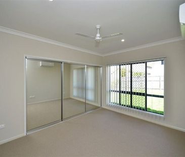 23 Monte Visto Court, Mount Louisa - Photo 2