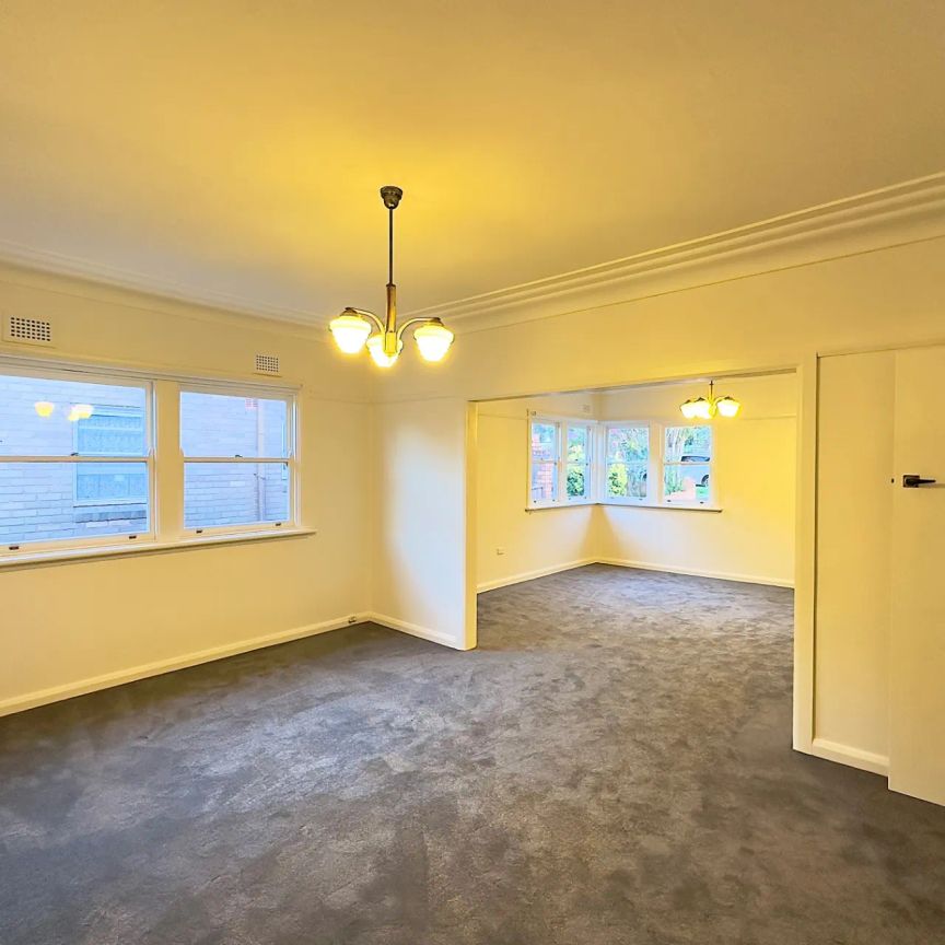 Beautiful 3-Bedroom Family Residence - Photo 1