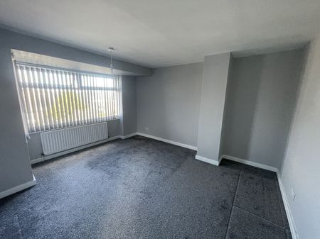 52 Hollins Spring Avenue, S18 - Photo 3