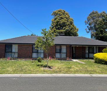2 Jade Court, Hampton Park VIC - Photo 5