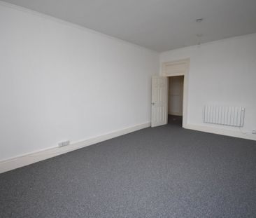 Flat to rent - Castle Hill, Rochester, ME1 - Photo 4