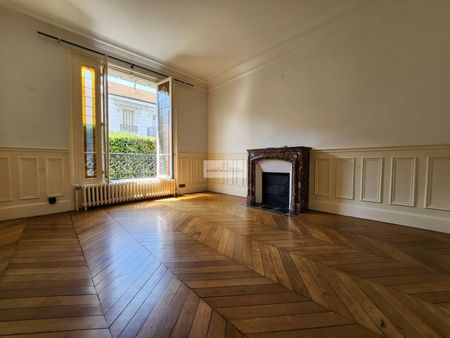 Maison à louer VERSAILLES, 8 pièce(s) - 4425€ - Photo 2