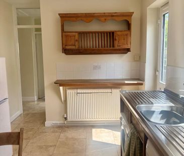 2 bedroom detached bungalow to rent - Photo 1