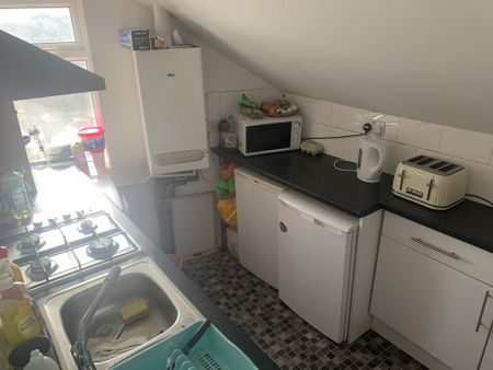 2 bedroom flat to rent - Photo 4