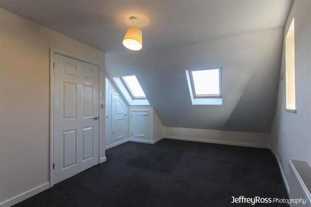 2 bedroom end of terrace house to rent - Photo 1