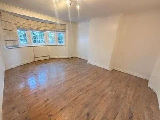 Wynchgate, London, N14 - Photo 1