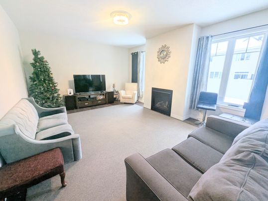 For Lease - 284 Ponderosa Street, Kanata, Ontario - Photo 1