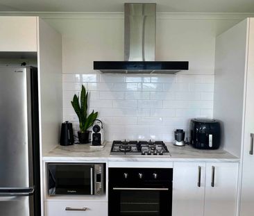 2-Bedroom Duplex in Prime Baverstock Location - Photo 2