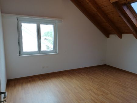 bel appartement mansardé à Schänis – Recherche de nouveaux locataires 1.4.23 - Photo 4