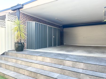 2/17 Loch Street, Coburg VIC 3058 - Photo 2