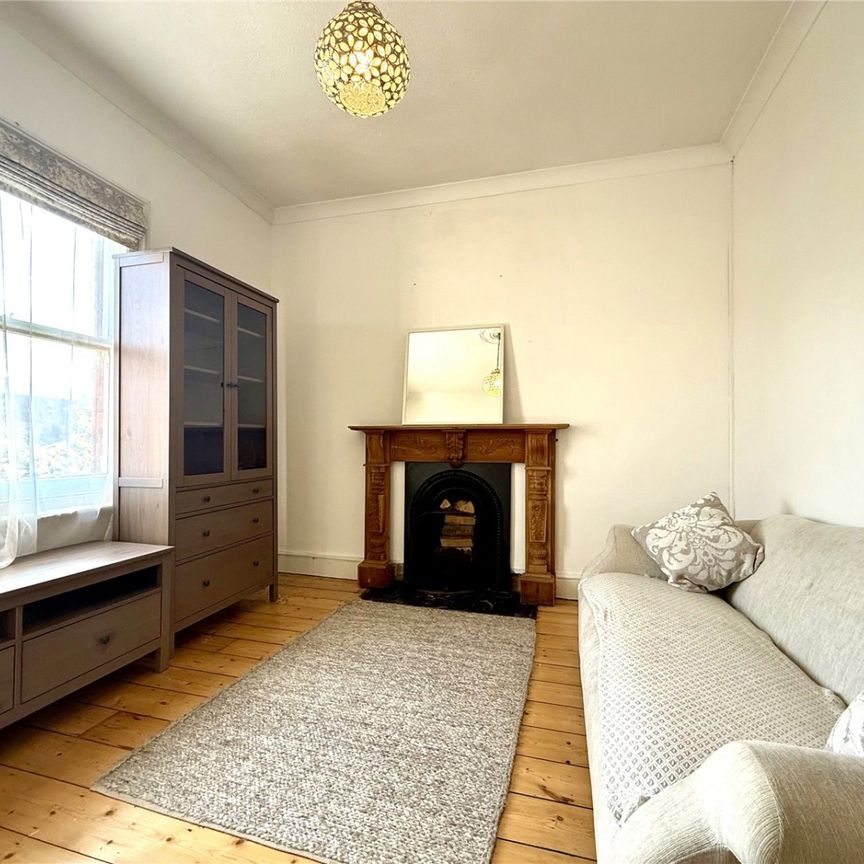 Eastern Avenue, Reading, Berkshire, RG1 - Photo 1