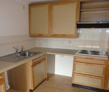 1 bedroom retirement property to rent - Photo 5