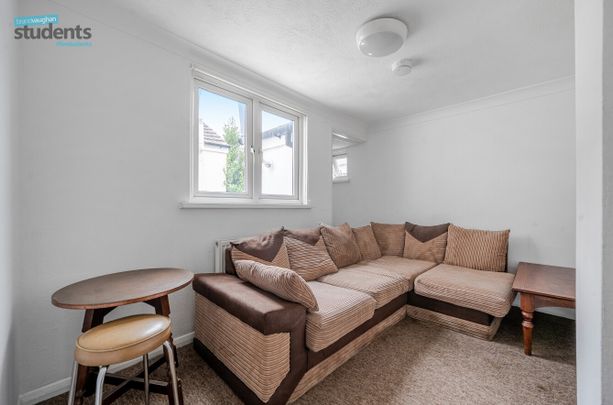 4 bedroom terraced house to rent - Photo 1