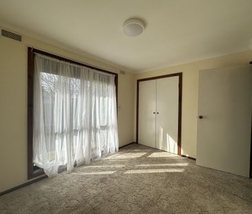 2 bedroom unit in the heart of Altona. - Photo 2