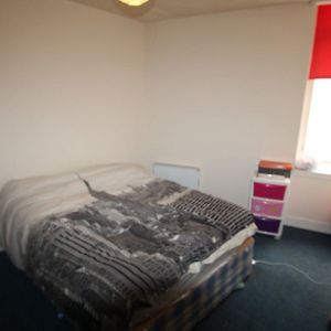 Dundee, Dundee - Photo 2