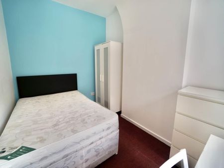 87 Caernarfon Road - Photo 4