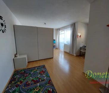 Pronájem pěkného bytu 1+kk, balkón (43 m - Photo 1