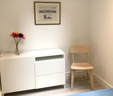 1 Bed Flat, Cornwall Gardens, SW7 - Photo 3