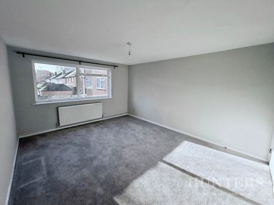 2 bedroom Flat To Let - Photo 1