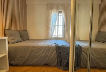 Calle de Tribaldos, Madrid, Community of Madrid 28043