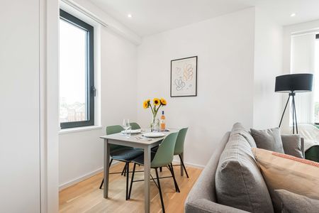 2 Bed Flat, Gravity Royal Heights, RG1 - Photo 4