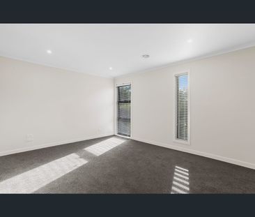 33 Warleigh Road, Footscray, Vic 3011 - Photo 6