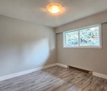 9457 Fletcher Street - 4, 1 bed , 1 bath unit available for rent! - Photo 3