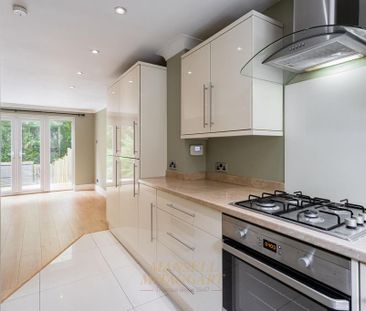 2 bedroom terraced house to rent - Photo 4