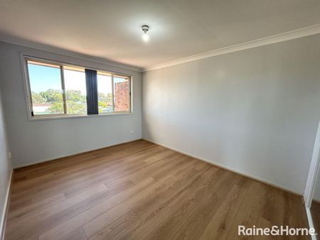 Spotless Townhouse in Boutique Security Gated Development - Photo 3