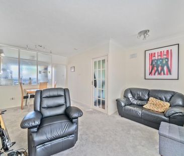 2 bedroom maisonette to rent - Photo 3