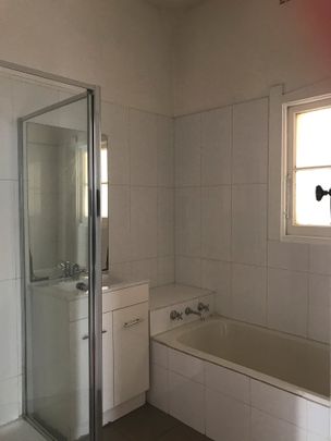 10 St Duthus Street, Preston VIC 3072 - Photo 1