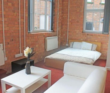 Studio to rent - Photo 1