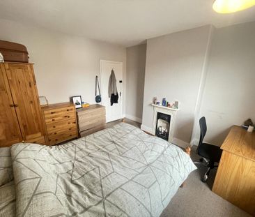 4 bedroom terraced house to rent - Photo 4