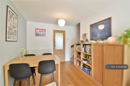 2 bedroom terraced house to rent - Photo 3