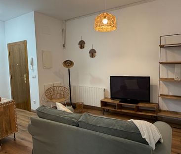 Apartamento de alquiler en Calle de Los Moros, 32, Barrio del Centro - Photo 2