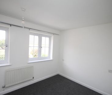2 bedroom semi-detached house to rent - Photo 2