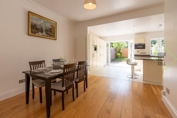 4 bedroom terraced house to rent - Photo 1