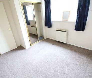 Lovely One Bedroom Flat Simpson Close, LU4 - Photo 1