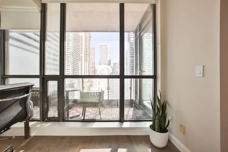For Lease - 8 Charlotte Street Unit# 1606, Toronto, Ontario - Photo 5