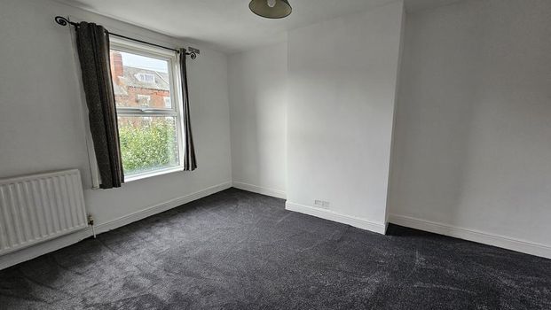 2 bedroom house to rent - Photo 1