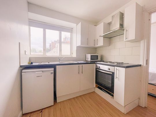 Holloway Road, Islington, London, N7 - Photo 1