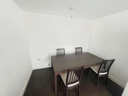 4 bedroom terraced house to rent - Photo 2