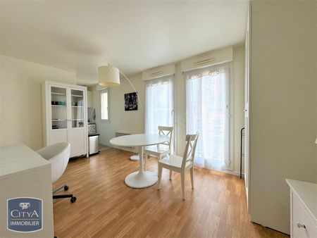 Location Appartement 1 pièce 25m² LILLE 59000 - Photo 3